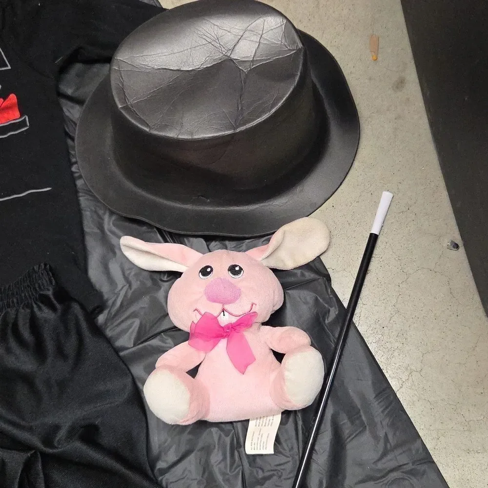 Baby tuxedo/magician Halloween costume24mth with derby hat, wand‎